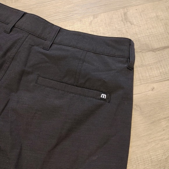 Travis Mathew Tri-Blend Performance Stretch Golf Shorts  Mens 30 Black - Picture 4 of 8